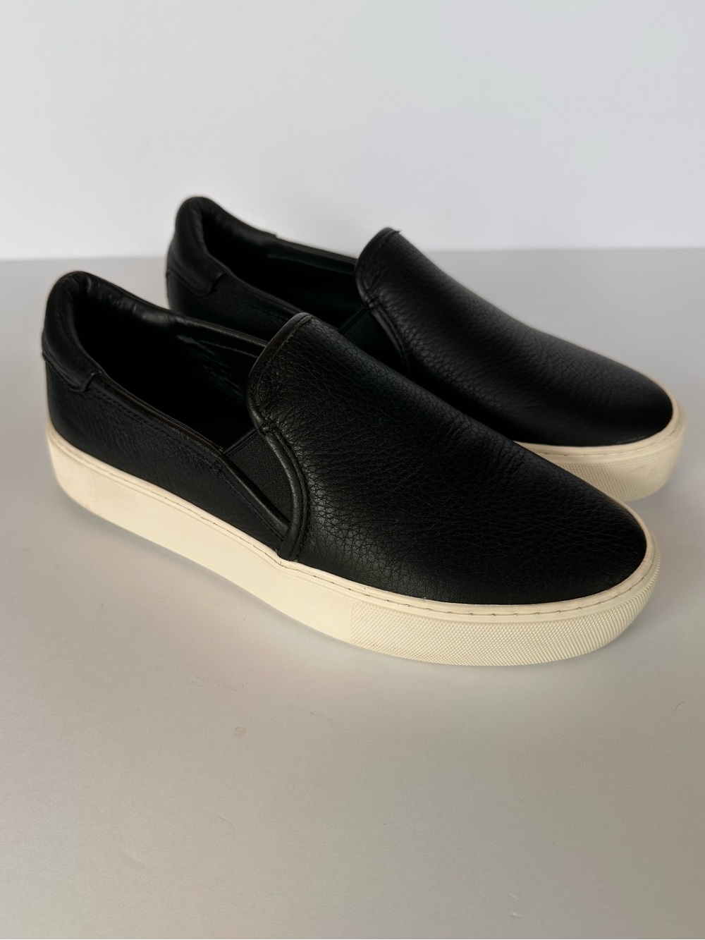 UGG Jass Black Leather Slip On Platform Sneakers Size 7